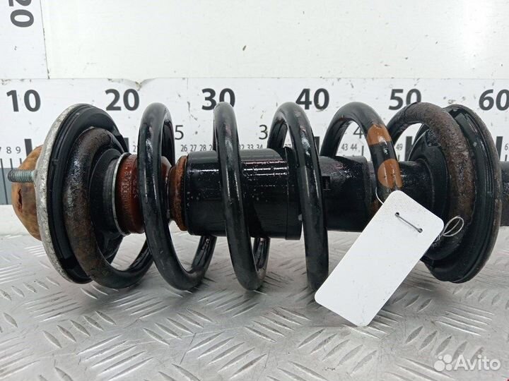 Стойка для Volkswagen Passat 5 GP