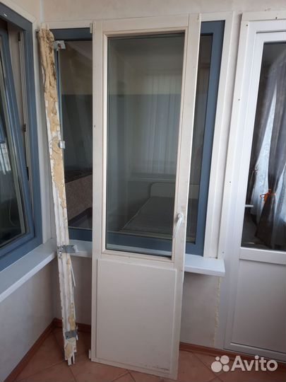 Дверь деревянная б/у