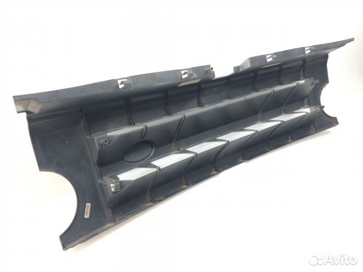 Решетка радиатора Land Rover Discovery 3 L319 2.7