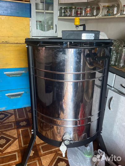 Медогонка и улья