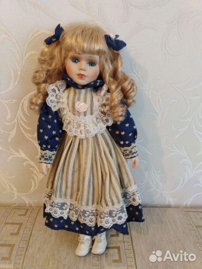 Кукла фарфоровая коллекционная