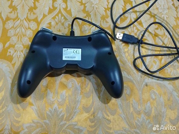 Геймпад genius