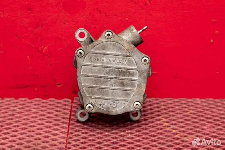 Вакуумный насос Toyota Land Cruiser 200 1VD 2012