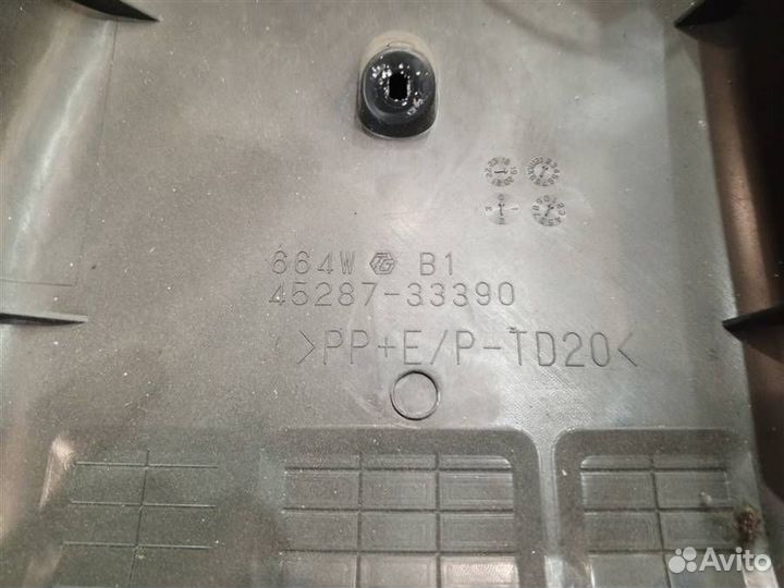 Кожух рулевой колонки нижний Toyota Camry XV70 20