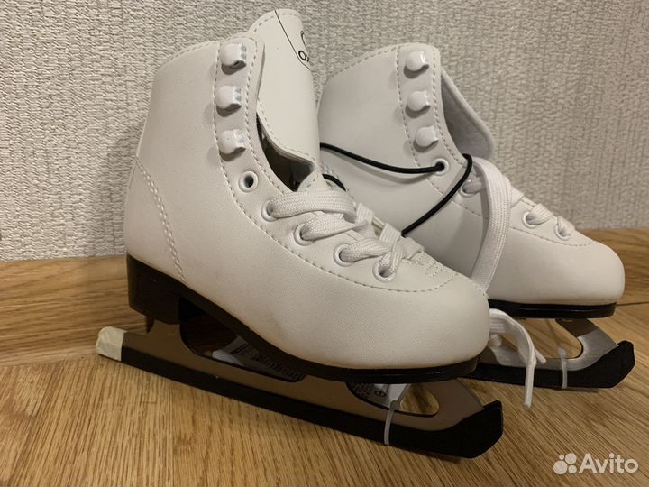 Коньки фигурные новые 27 размер