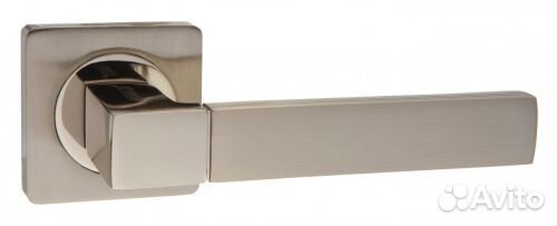 Дарим дверные ручки в компании Парад дверей