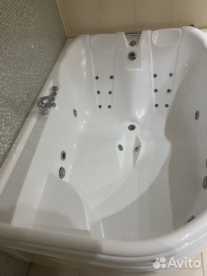 Джакузи с гидромассажем