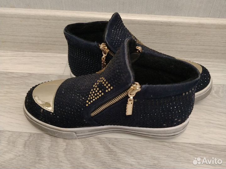 Полуботинки весенние для девочки новые