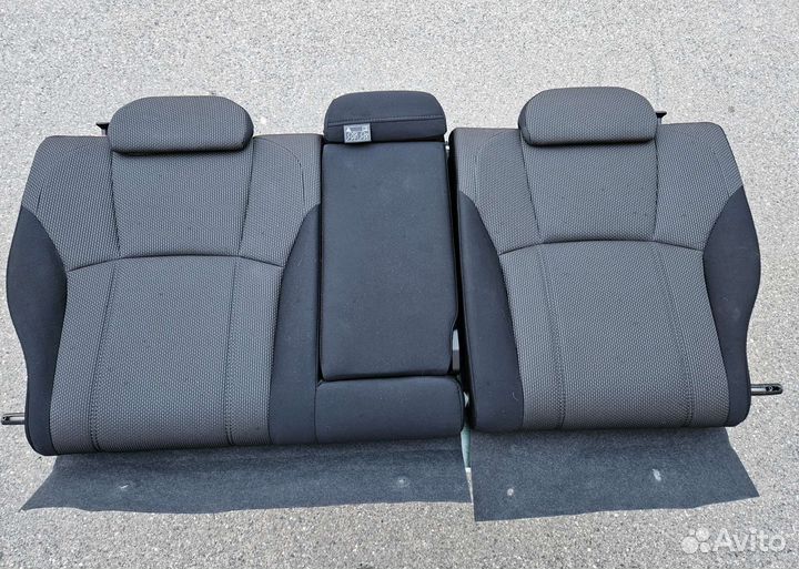 Задние сиденья, диван Subaru XV II 2018 GT3
