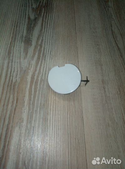 Заглушка буксировочного крюка Renault logan 2