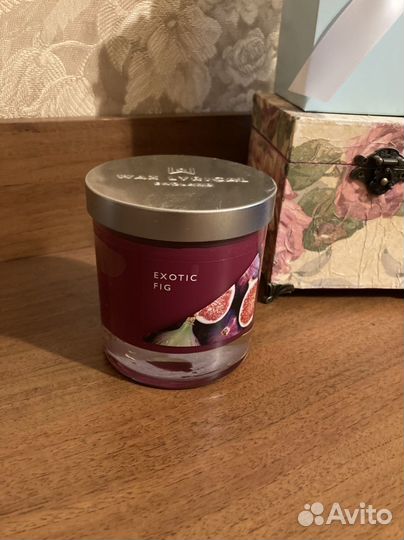 Свеча ароматическая Wax Lirycal Экзотический инжир