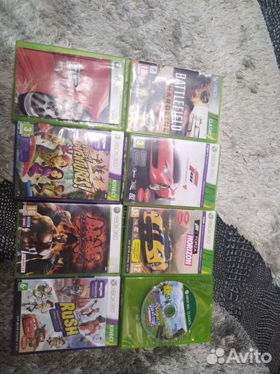 Продам Xbox 360 E не прошитый с 3 играми на выбор