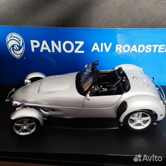 Panoz A/V Roadster Autoart 78212 1/18