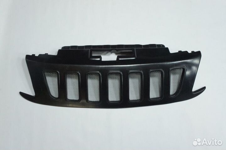 Решетка радиатора Гранта полосы широкие