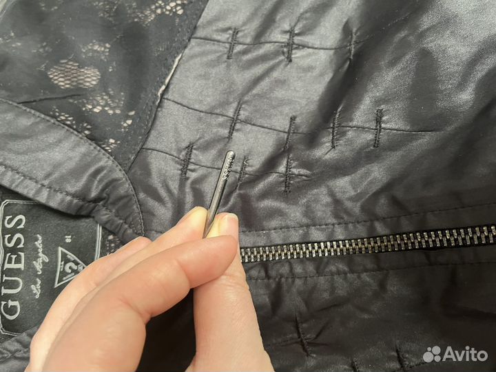 Куртка бомбер Guess женская S (42)