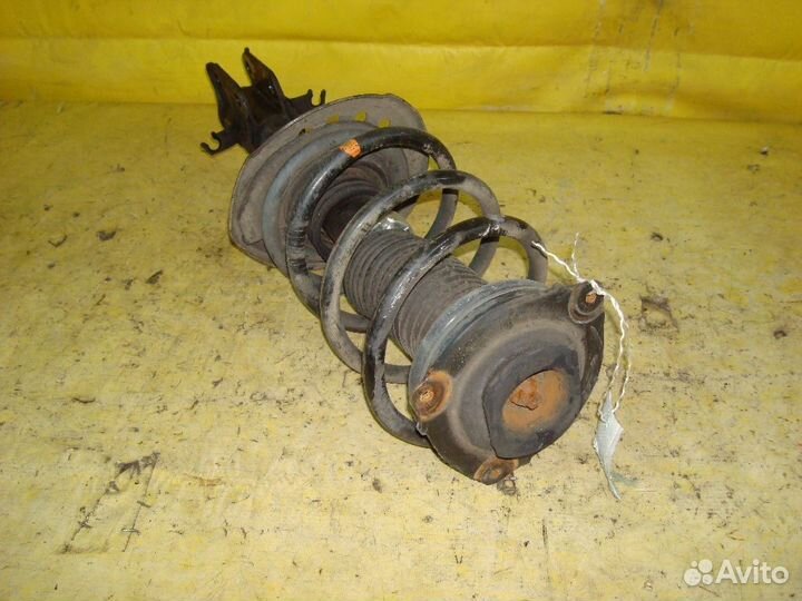 Стойка Nissan Leaf ZE0 (Переднее Правое)