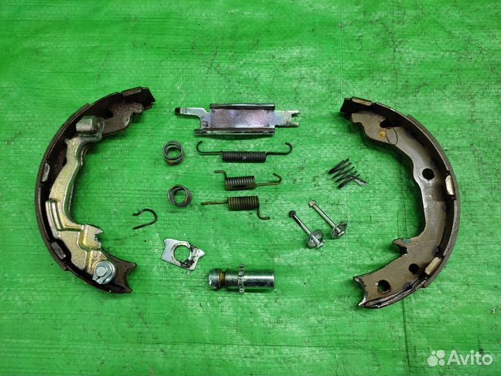 Колодки ручника Dodge Caliber / Jeep Compass