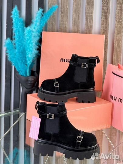 Ботинки MIU MIU Black замшевые