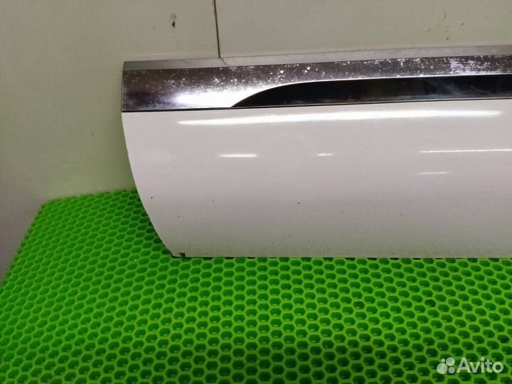 Молдинг двери передний левый Volkswagen Touareg NF