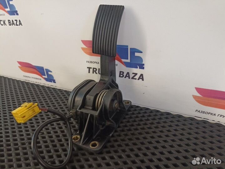 Педаль газа