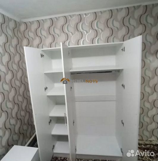 Шкаф распашной