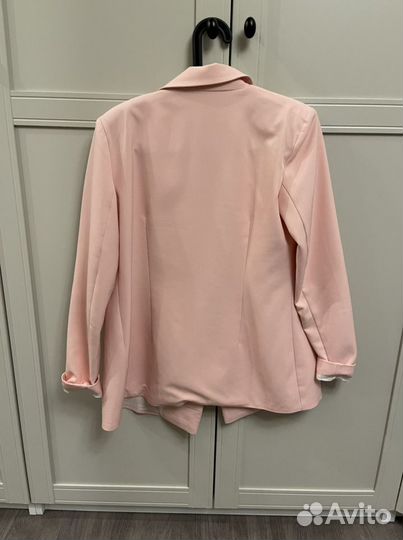 Пиджак розовый