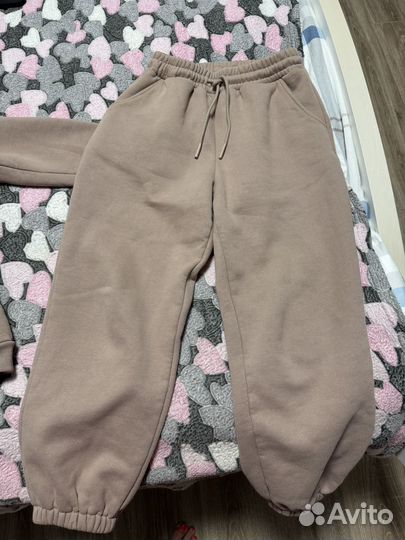 Женский спортивный костюм