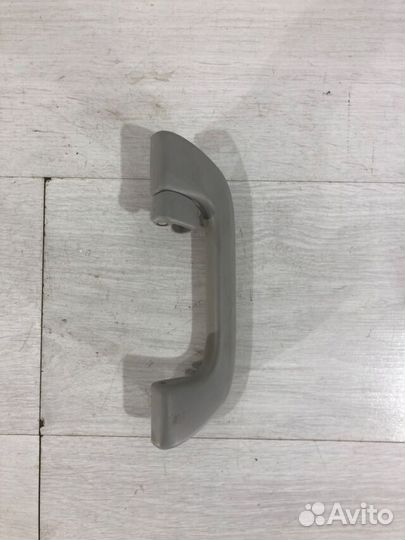 Ручка потолка зад прав honda civic 8 4D 1.8 ат сед