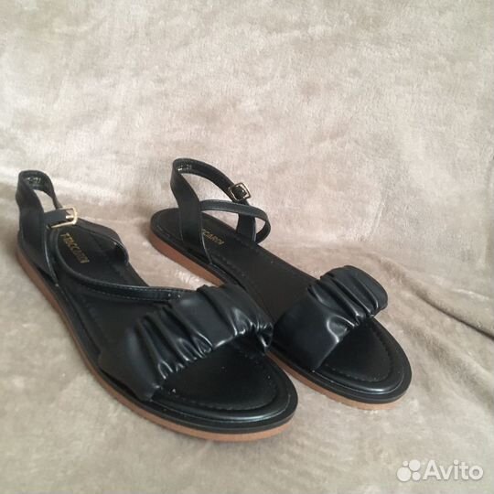 Босоножки женские 38