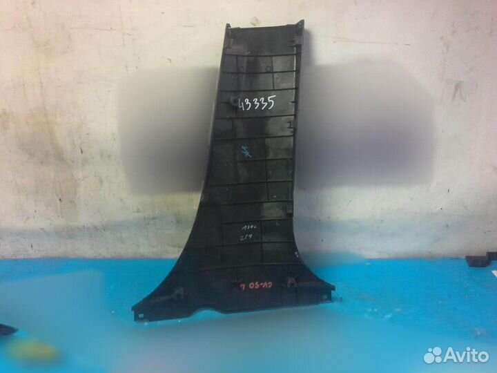 Обшивка средней стойки левая Toyota Camry V50 2011