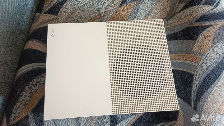 Xbox One s 1tb с играми