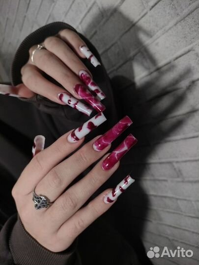 Маникюр и наращивание ногтей