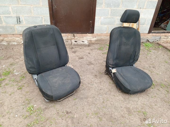 Сидения передние на Gelli MK 1.5