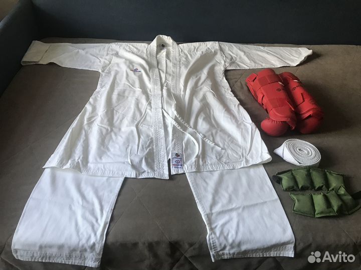 Костюм для карате с защитами и утяжелителями