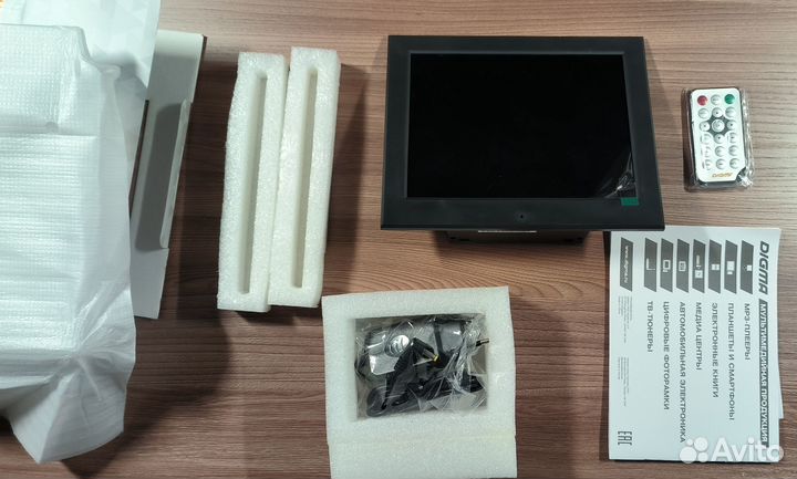 Цифровая фоторамка Digma PF-840