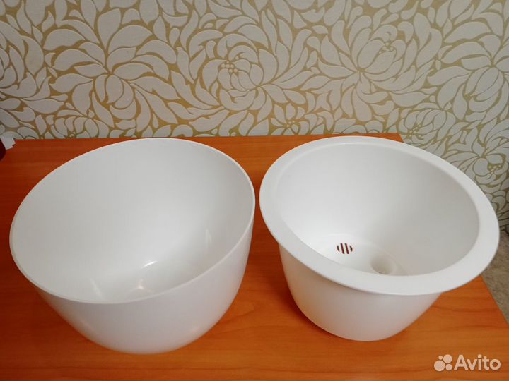 Горшок цветочный с вкладкой новый