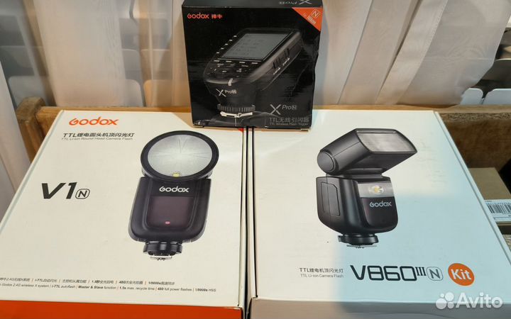Вспышки Godox V860III и V1 N Nikon