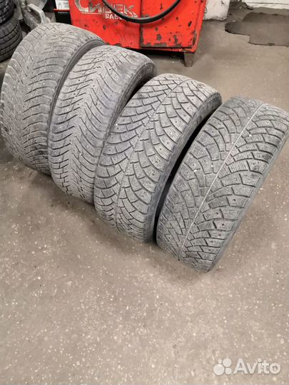 Nokian Tyres Hakkapeliitta 8 205/55 R16
