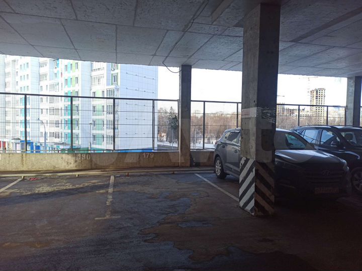 Машиноместо, 17 м²