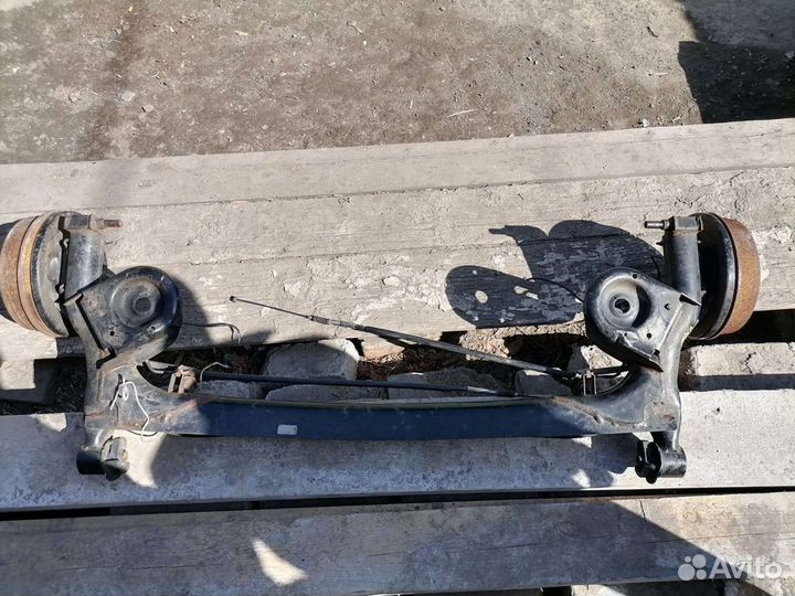 Задняя балка Ипсум 10