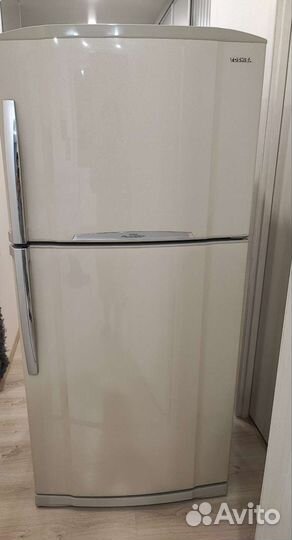 Холодильник бу Toshiba