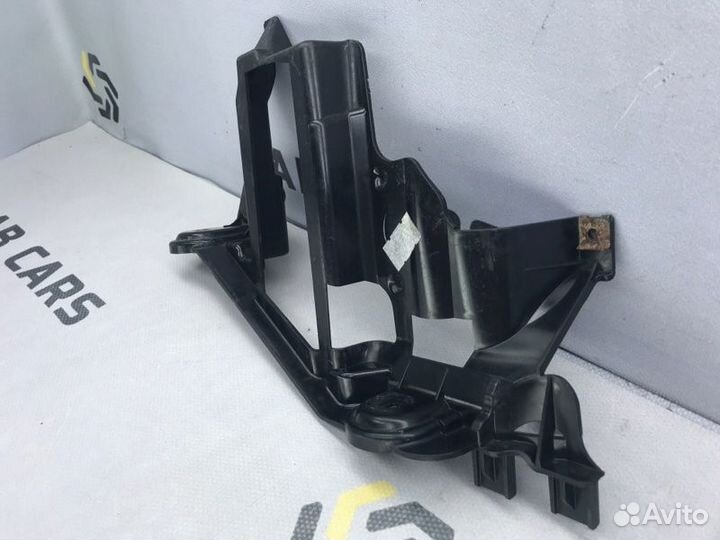 Кронштейн фары левый Bmw Х5 E53