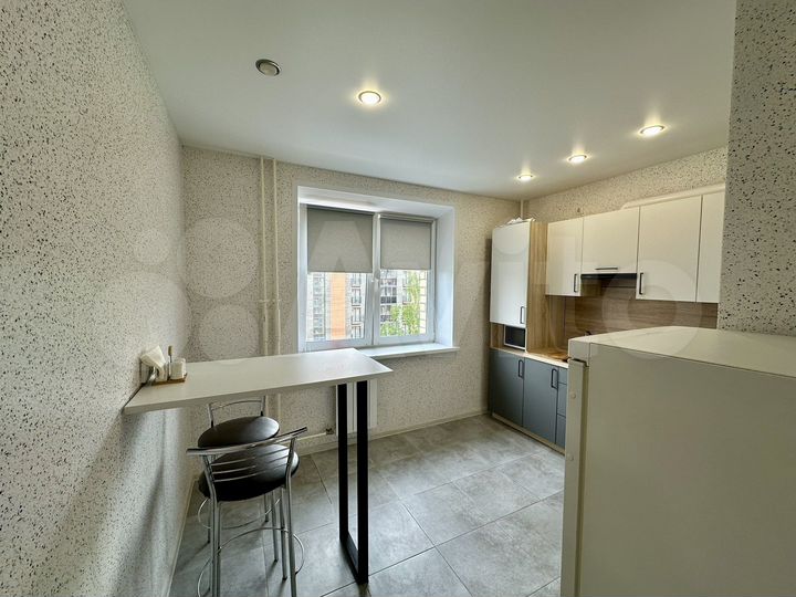 2-к. квартира, 46 м², 6/10 эт.