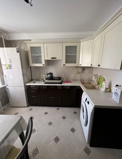 2-к. квартира, 55 м², 4/9 эт.