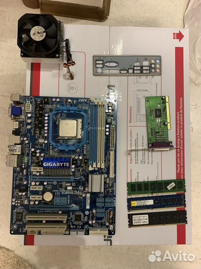 Материнская плата с процессором и памятью