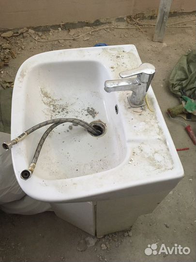 Раковина в ванную бу