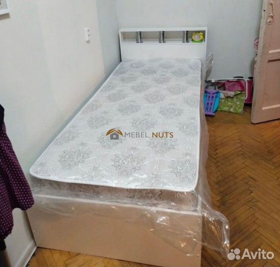 Кровать ожноспальная с ящиками