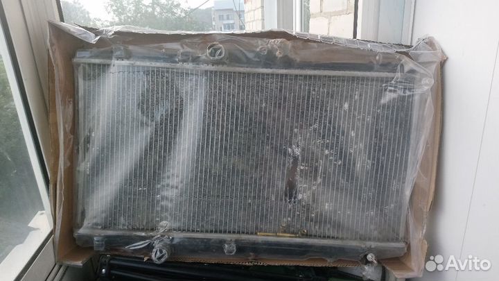 Радиатор охлаждения Тойота Королла ае100-110