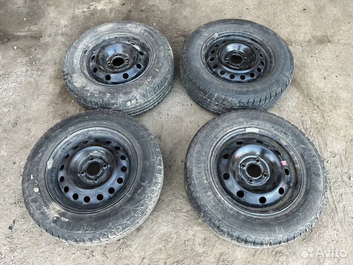 Колеса r 14 летние в сборе на Renault