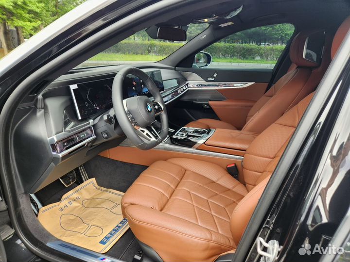 BMW 7 серия 3.0 AT, 2023, 5 000 км